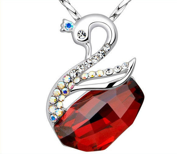 CDE 925 Sterling silver Swan pendant with 925 sterling silver necklace embellished with Swarovski crystals