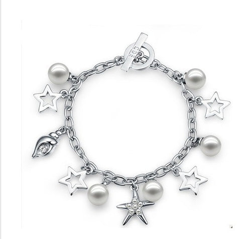 CDE Glass pearl bracelet with rhodium plating embellished with Swarovski crystals